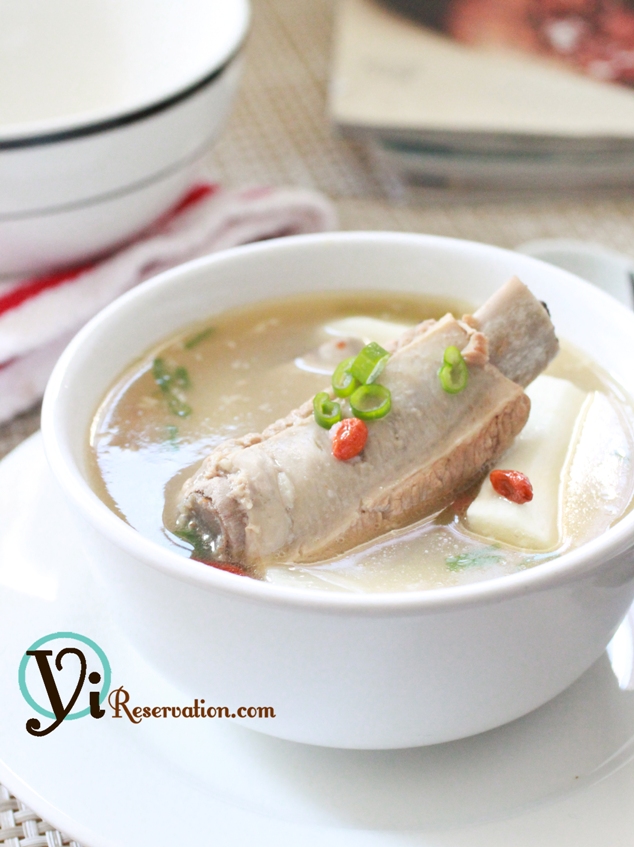 Fresh Chinese Yam with Spareribs Soup (山藥排骨湯)