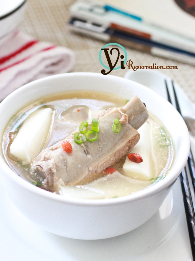 Fresh Chinese Yam with Spareribs Soup (山藥排骨湯)