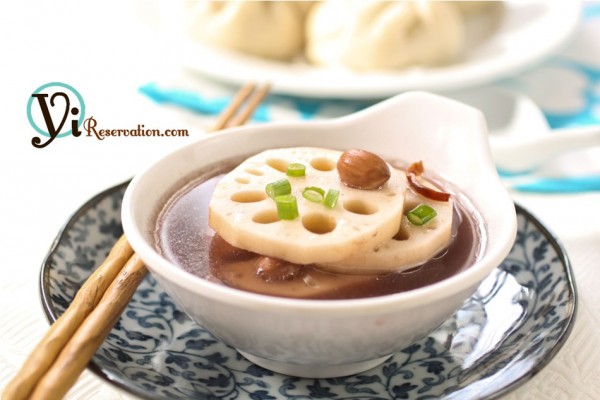 Lotus Root and Peanuts Soup with Pork (蓮藕花生湯)