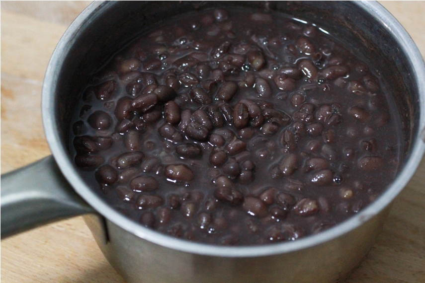 Homemade Sweet Red Bean Paste (Azuki Bean Paste) | 紅豆沙