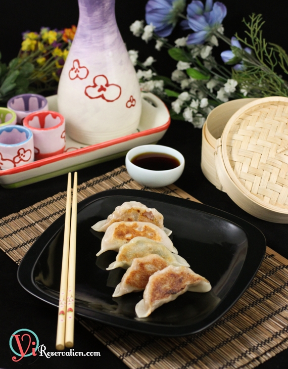 Potstickers (Fried Dumplings) 鍋貼