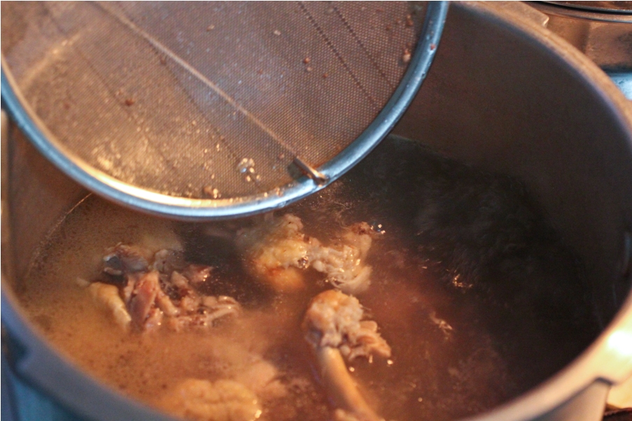 clear soup Chinese hot pot