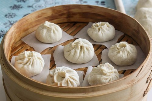 Chinese Steamed Meat Buns (baozi) 包子