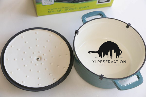 5.5-Qt Enamel Cast Iron Dutch Oven Blog Giveaway