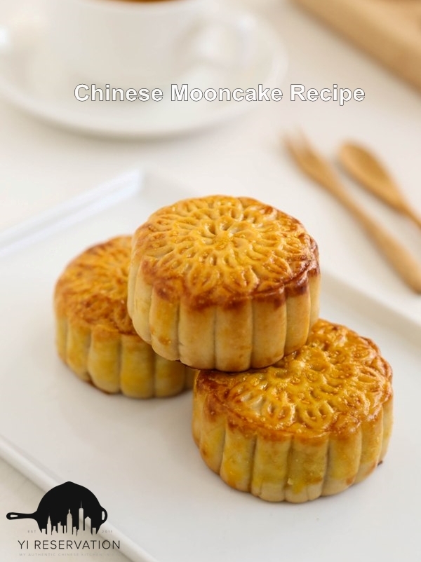 {Recipe + Mooncake Tasting} Mooncake with Salted Egg Yolk and Lotus Seed Paste