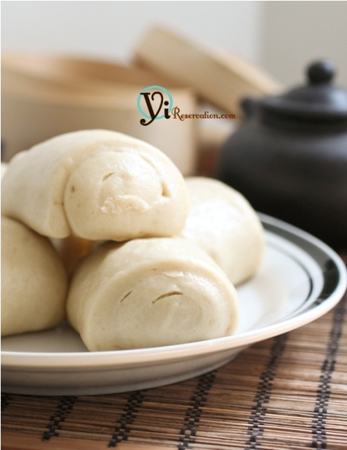 Mantou (Chinese Steamed Bun) 饅頭