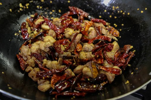 Chongqing Chicken with Chilies 辣子雞 recipe