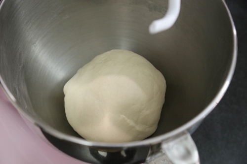 steamed piggy buns step1 (500x333)