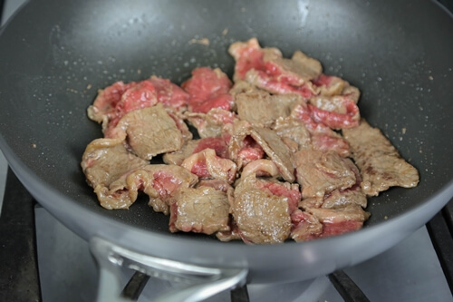 Cantonese Style Black Pepper Beef 黑椒炒牛肉