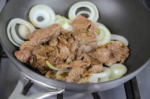 Cantonese Style Black Pepper Beef 黑椒炒牛肉