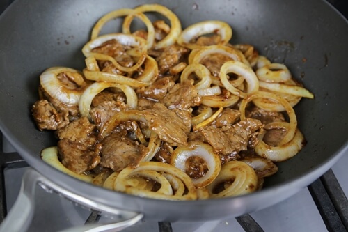 Cantonese Style Black Pepper Beef 黑椒炒牛肉