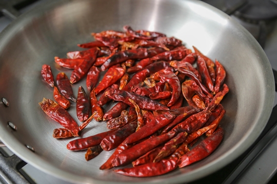 How to Make hot chili oil 辣椒油