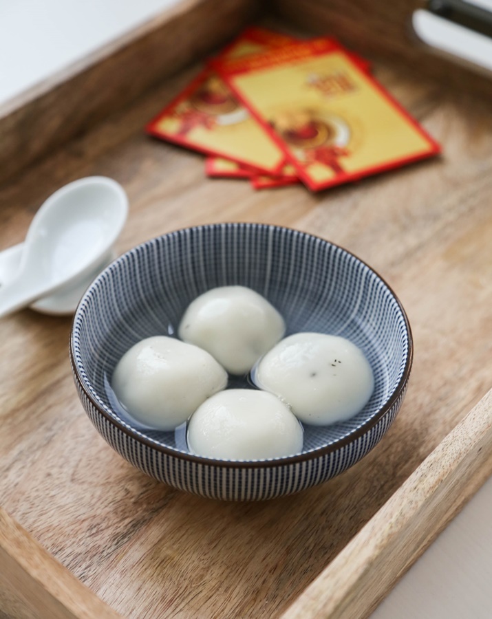 Black Sesame Tang Yuan - Chinese Glutinous Rice Ball (黑芝麻湯圓) | Yi ...