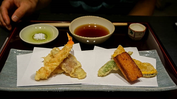 Food and travel guide Osaka Japan - Tempura