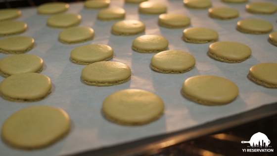 how to make Japanese green tea matcha macarons