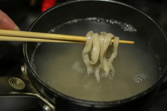 how to make chinese tomato egg noodle step7