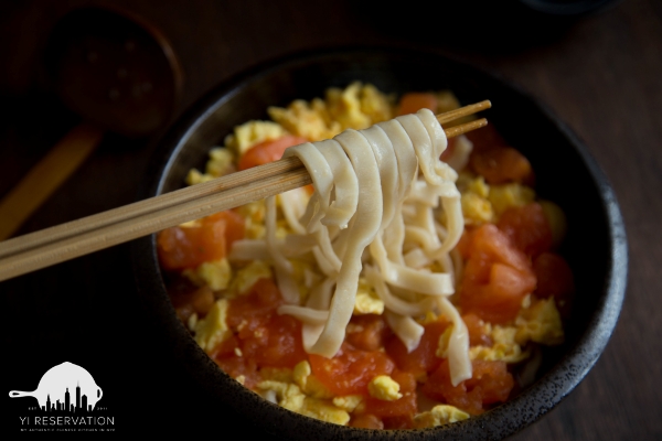 how to make chinese tomato egg soup noodles recipe