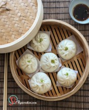 Chinese Steamed Meat Buns (Baozi) Recipe 包子